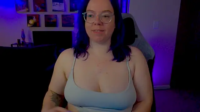 KiraSpitQueen online show from May 2026 03:56:01 AM