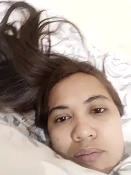 xTheLastVIRGINx online show from April 2026 07:38:02 PM