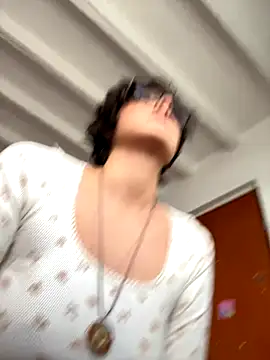 Snapshot of aurora_xoxo chatting on November 2025 04:29:02 PM aurora xoxo online show from November 2025 04:29:02 PM