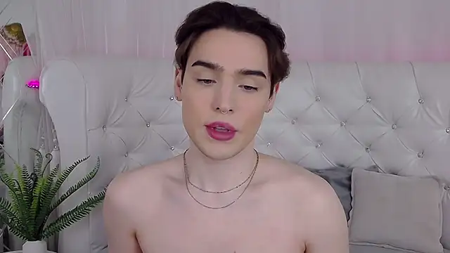 RobbyCharming online show from April 2026 04:38:02 AM