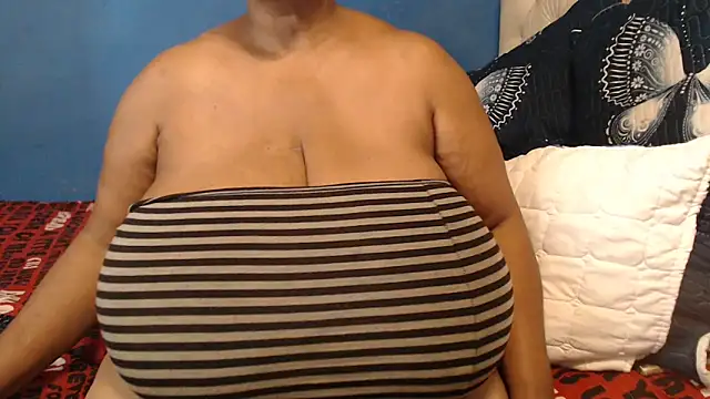 CUTEFIRMMELONSS online show from March 2026 09:25:01 AM