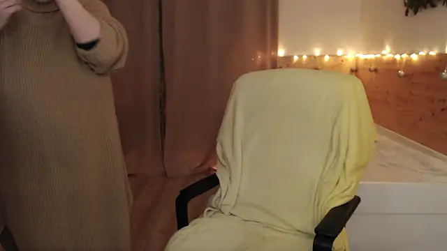 Snapshot of Exponent_5 chatting on February 2025 12:10:02 AM Exponent 5 online show from February 2025 12:10:02 AM