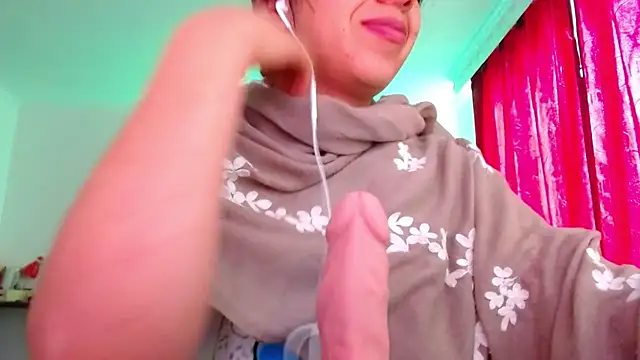 VALERY MEER online show from April 2026 12:16:02 PM