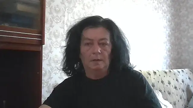 Snapshot of GypsiQueen2 chatting on June 2026 06:08:01 AM GypsiQueen2 online show from June 2026 06:08:01 AM