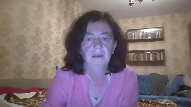 Snapshot of GypsiQueen2 chatting on July 2026 08:01:01 PM GypsiQueen2 online show from July 2026 08:01:01 PM