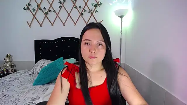 naughty girl 4u online show from December 2025 04:23:01 PM