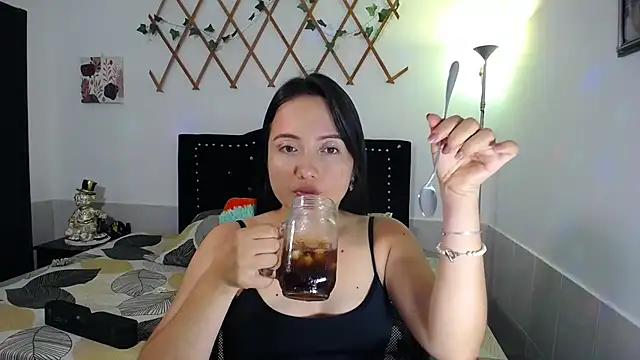 naughty girl 4u online show from March 2026 05:16:01 PM