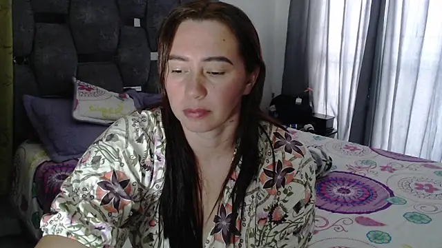 sara hott 1 online show from April 2026 07:58:01 PM