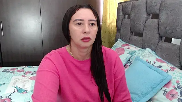 sara hott 1 online show from June 2026 02:52:01 PM