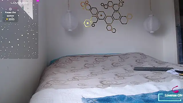 adriscute online show from February 2025 08:53:01 PM