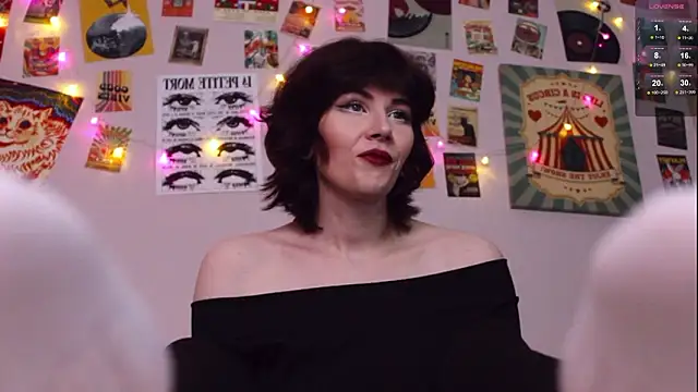 Luna Blake online show from March 2026 01:05:01 PM