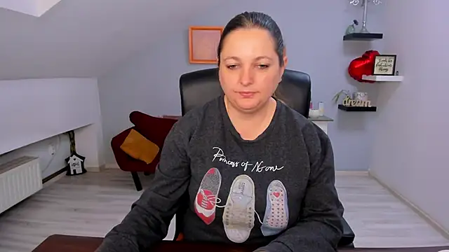 LollaGirl online show from March 2026 04:34:02 AM