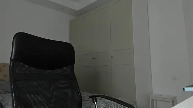MichaelMasterss online show from May 2026 07:20:02 PM