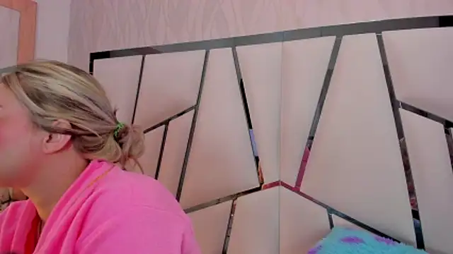 kimberly7  online show from April 2026 11:35:01 AM