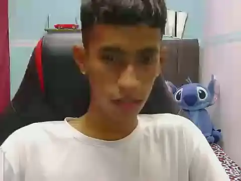 Angelstripboy online show from April 2026 05:43:02 PM