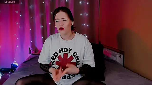 Erika Fix online show from April 2026 06:23:01 PM