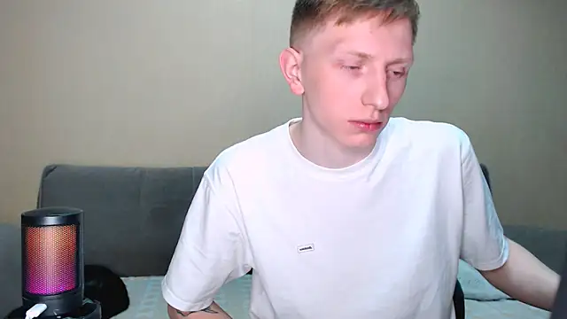 juliaanddima online show from March 2026 09:44:02 PM