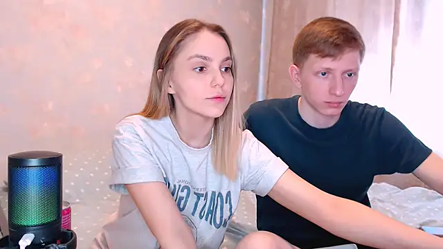 juliaanddima online show from April 2026 08:08:01 AM