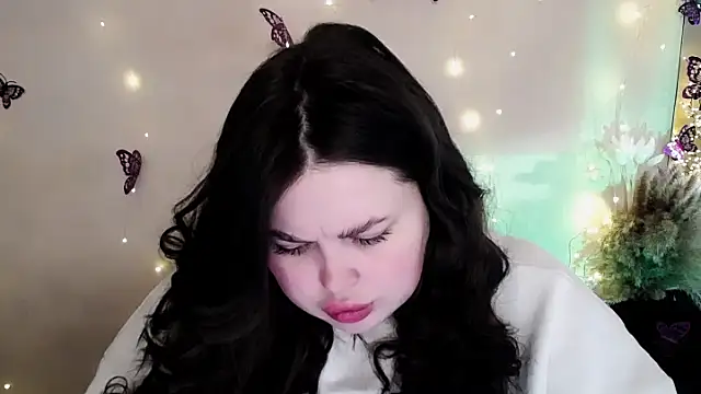 Emily Mo online show from February 2026 07:46:01 AM