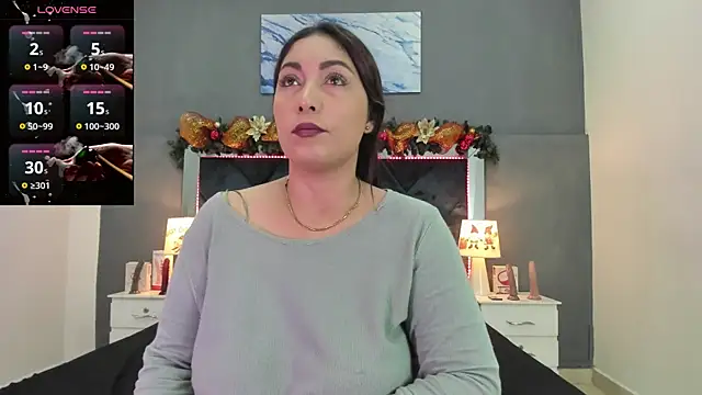 Lauralove 69 online show from December 2025 09:42:02 PM