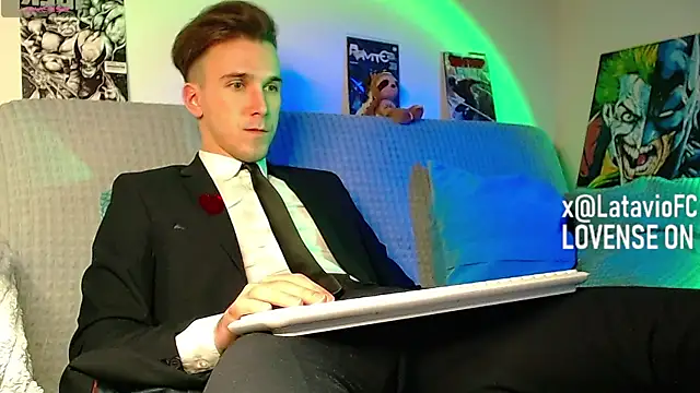 Midnighter  online show from April 2026 10:21:02 PM