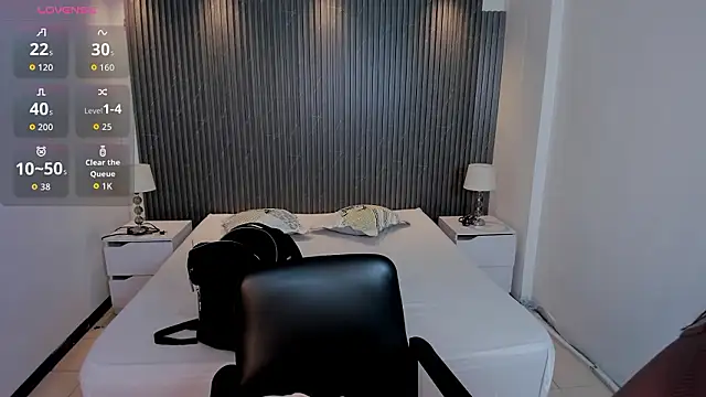 charlottewhitte online show from March 2026 11:38:02 AM