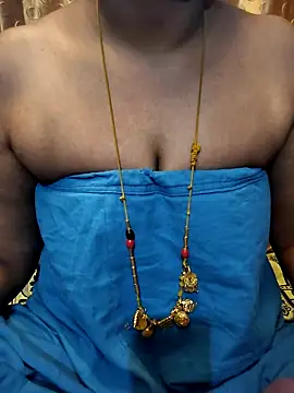 Snapshot of tuttifrutti17 chatting on February 2026 05:45:02 PM tuttifrutti17 online show from February 2026 05:45:02 PM