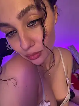 Snapshot of Your_insomniya chatting on April 2026 09:01:01 PM Your insomniya online show from April 2026 09:01:01 PM