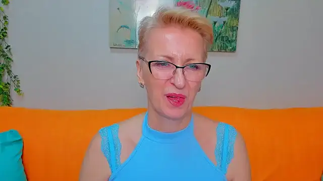 iamyourdream89 online show from April 2026 07:07:02 PM