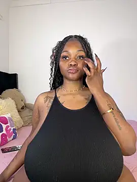 Snapshot of Yung-Missy chatting on June 2026 08:15:02 AM Yung-Missy online show from June 2026 08:15:02 AM