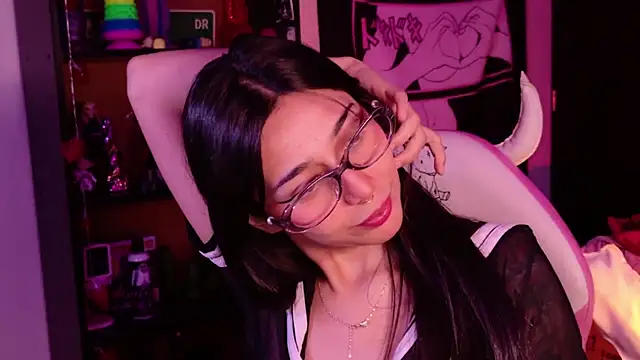 amber yull online show from June 2026 01:19:02 AM