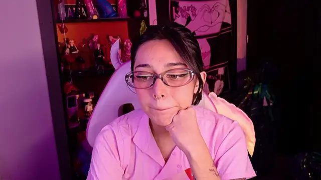 amber yull online show from June 2026 02:17:01 AM