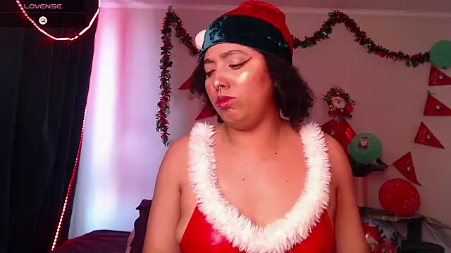 Snapshot of michell_bling1 chatting on December 2024 09:44:02 PM michell bling1 online show from December 2024 09:44:02 PM