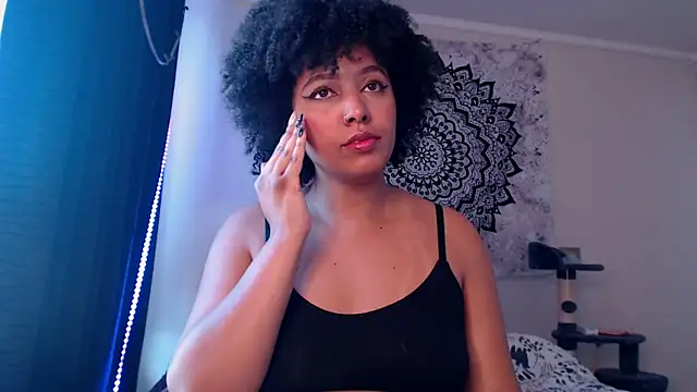 Snapshot of michell_bling1 chatting on February 2025 08:49:01 PM michell bling1 online show from February 2025 08:49:01 PM