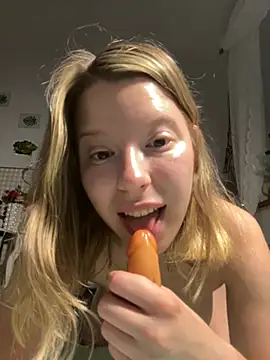 kimczii online show from June 2026 06:25:02 AM