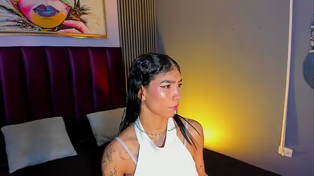 LauraAristizabal online show from April 2026 12:44:02 PM