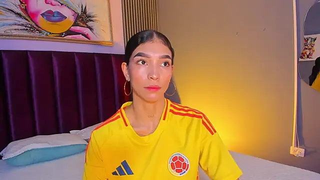 LauraAristizabal online show from July 2026 12:20:02 PM