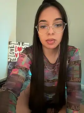 Snapshot of SophiaMelissa chatting on April 2026 06:52:02 PM SophiaMelissa online show from April 2026 06:52:02 PM