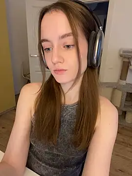 Snapshot of malyshhka chatting on December 2024 11:44:01 AM malyshhka online show from December 2024 11:44:01 AM