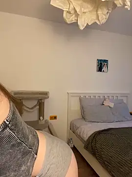 Snapshot of malyshhka chatting on December 2024 12:35:01 PM malyshhka online show from December 2024 12:35:01 PM