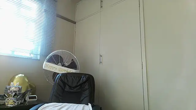 Charlie-Crawford online show from April 2026 05:40:01 AM