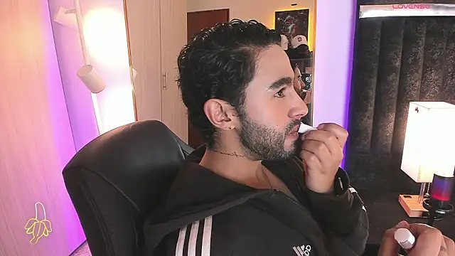 ItsMeEros online show from March 2026 10:18:01 PM