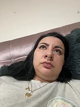Snapshot of Abril_Luv chatting on June 2026 01:07:02 AM Abril Luv online show from June 2026 01:07:02 AM