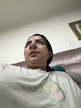 Snapshot of Abril_Luv chatting on June 2026 01:18:01 AM Abril Luv online show from June 2026 01:18:01 AM