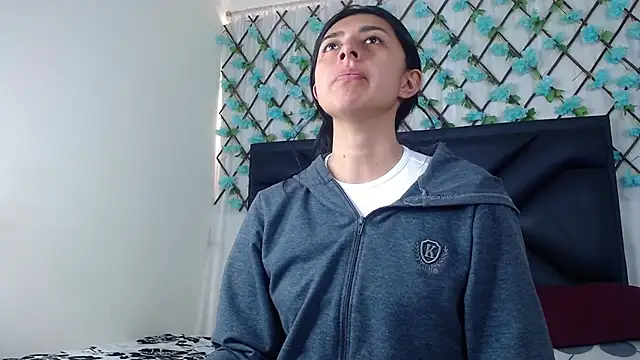 Snapshot of EmmaWilliamss chatting on January 2026 03:47:01 PM EmmaWilliamss online show from January 2026 03:47:01 PM