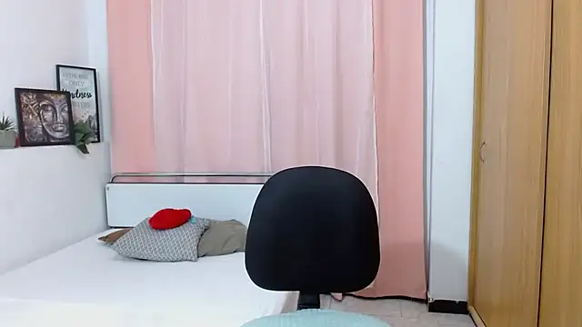 Snapshot of nickyCollins chatting on October 2025 11:40:02 AM nickyCollins online show from October 2025 11:40:02 AM