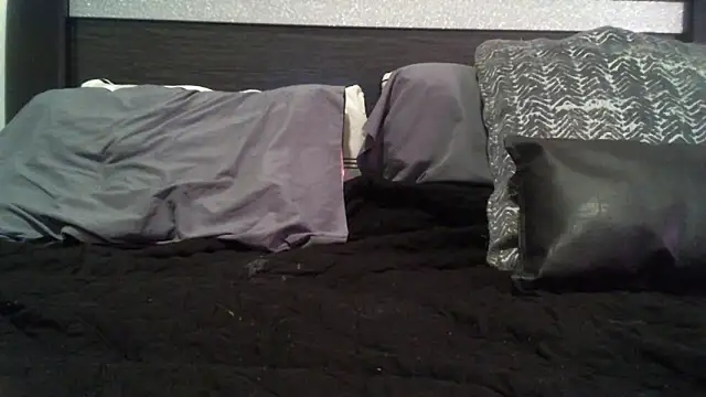 Snapshot of lofibunni chatting on April 2026 11:13:02 PM lofibunni online show from April 2026 11:13:02 PM