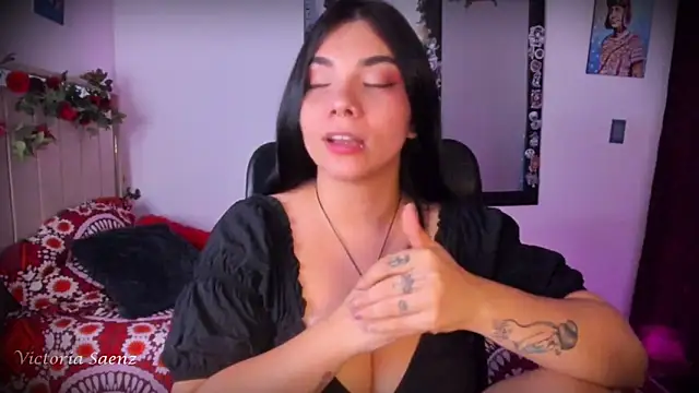 victoriaasaenz  online show from June 2026 12:56:02 AM