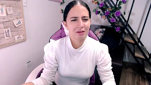 samantha baby  online show from April 2026 05:14:02 PM