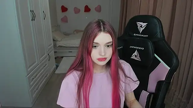 lil cassie online show from April 2026 08:09:01 PM